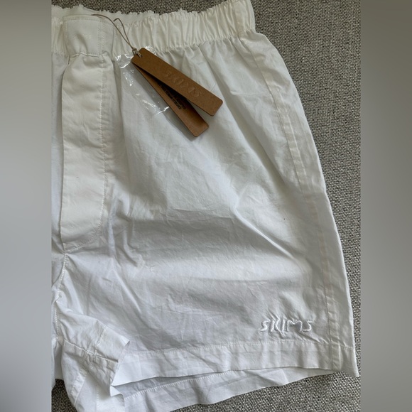 SKIMS Spa Shorts - Picture 2 of 4